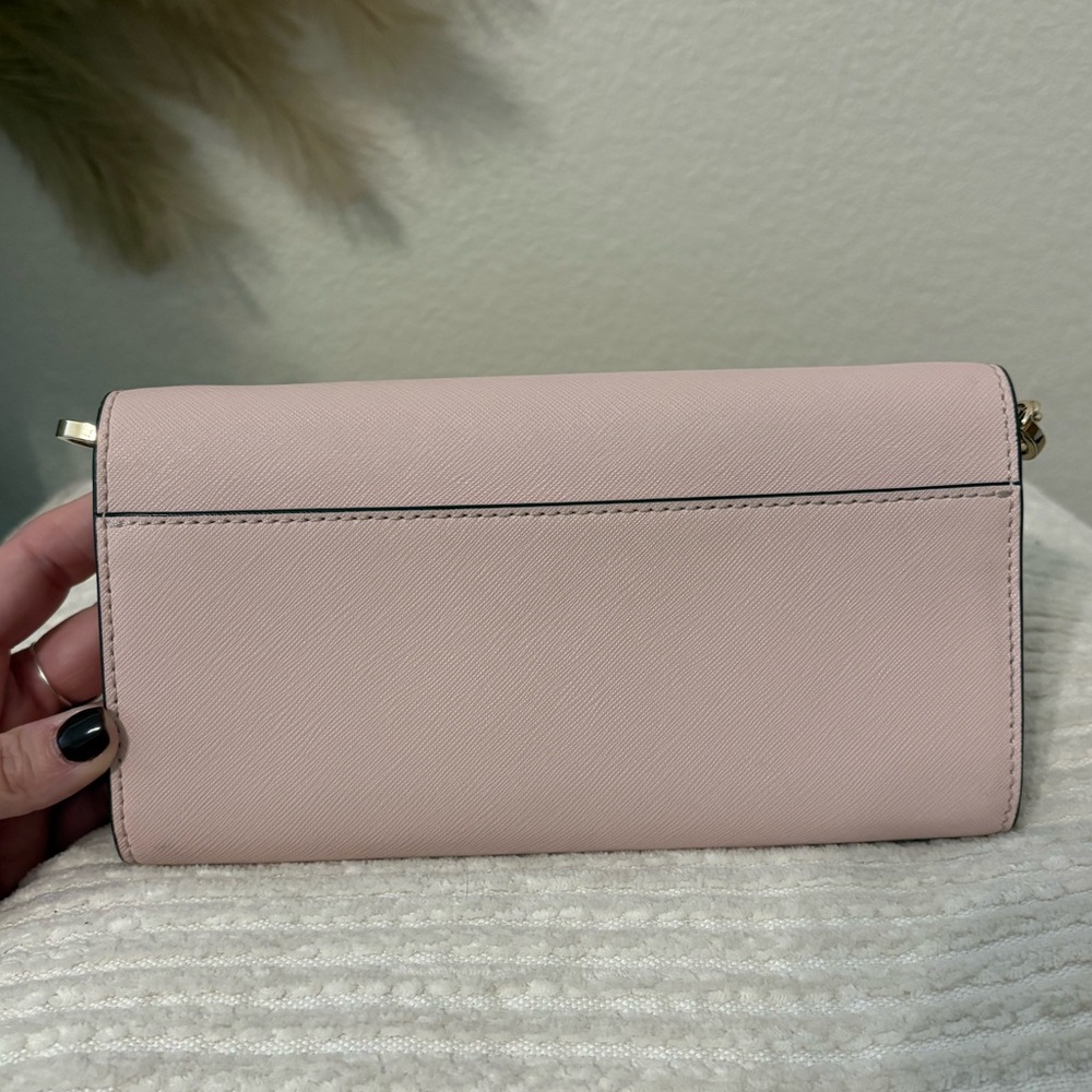 Michael Kors Blush Pink Wallet with Detachable Crossbody Chain Strap - Like New - Picture 3 of 8